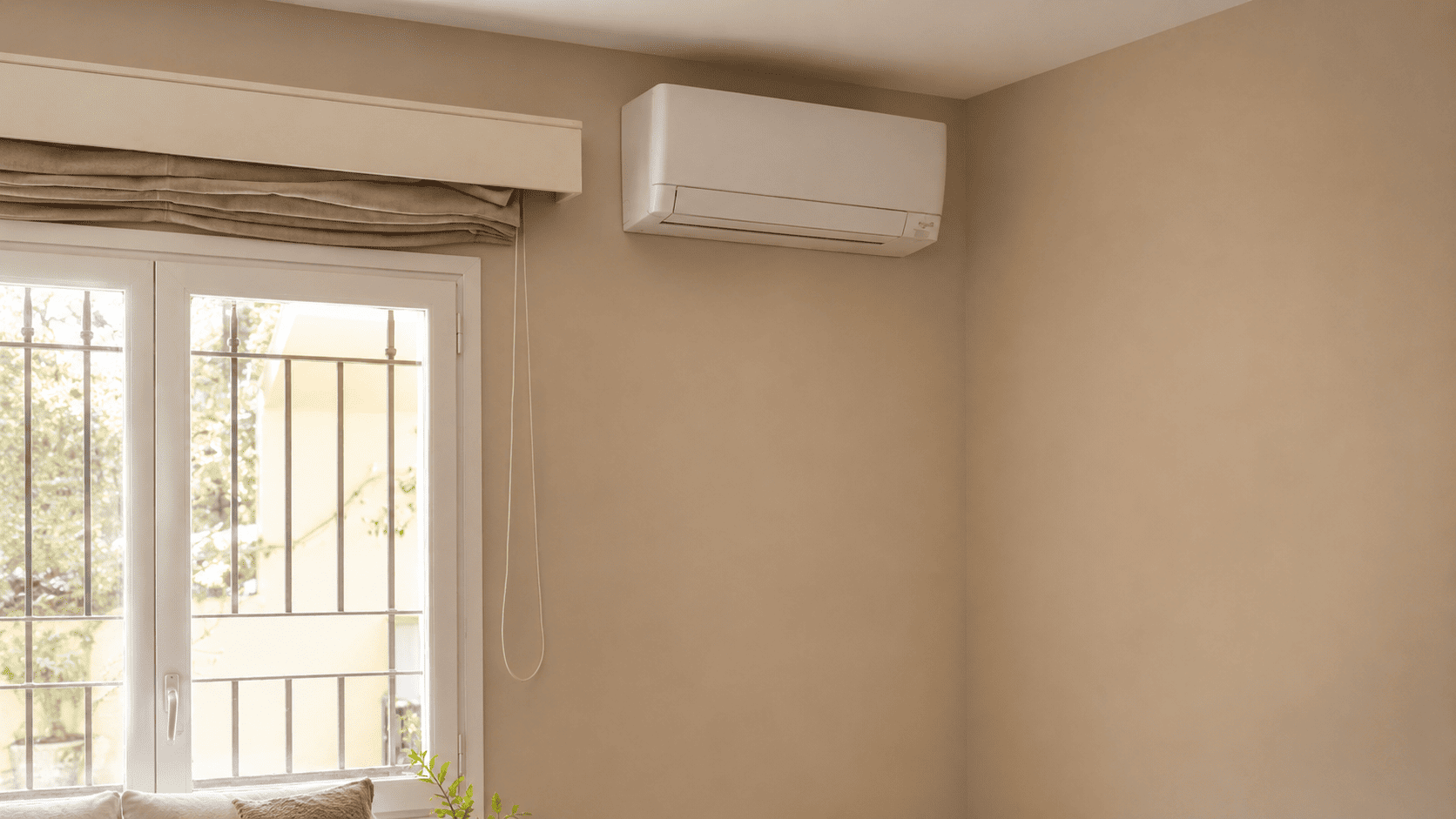 Aire acondicionado para mantener la casa fresca durante una ola de calor